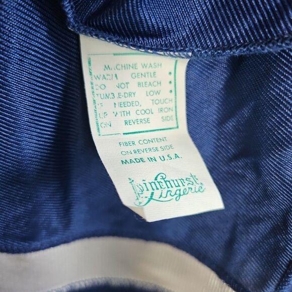 Pinehurst Lingerie Women's Sz Small Blue white Robe 3 button Vintage USA Nylon - Picture 6 of 13